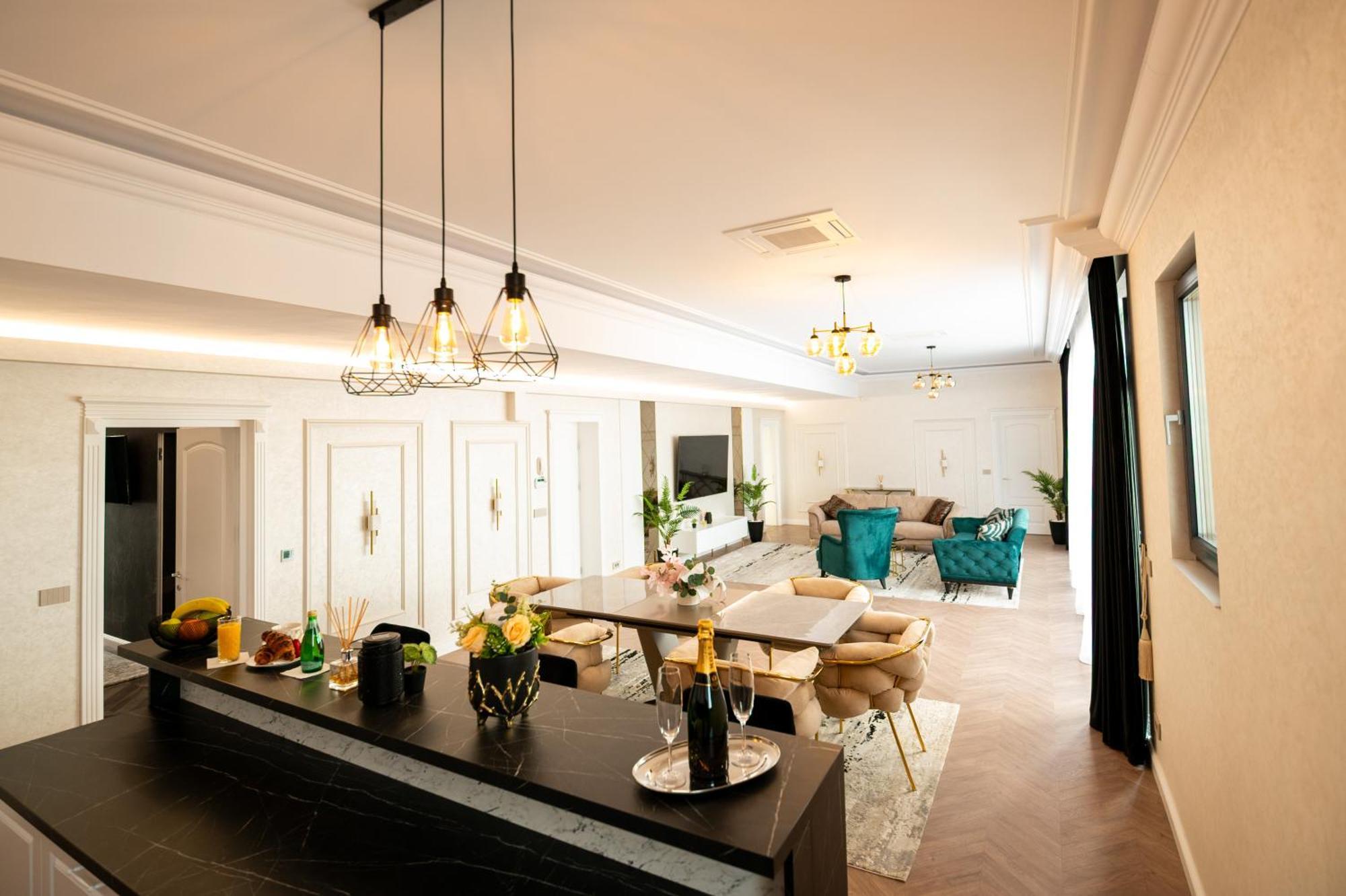 The Penthouse Hotel Vaslui Exterior photo